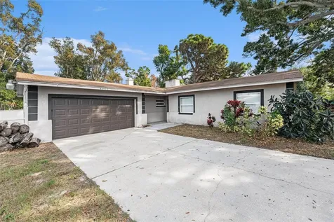 4260 Narvarez Way S St Petersburg FL 33712