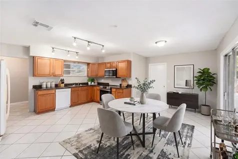 4260 Narvarez Way S St Petersburg FL 33712