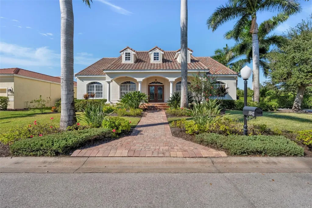 8642 S Lake Circle Fort Myers FL 33908