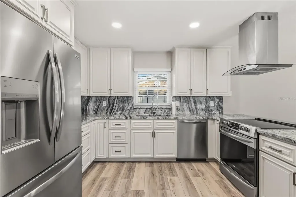 5322 Lisa Avenue Lakeland FL 33813