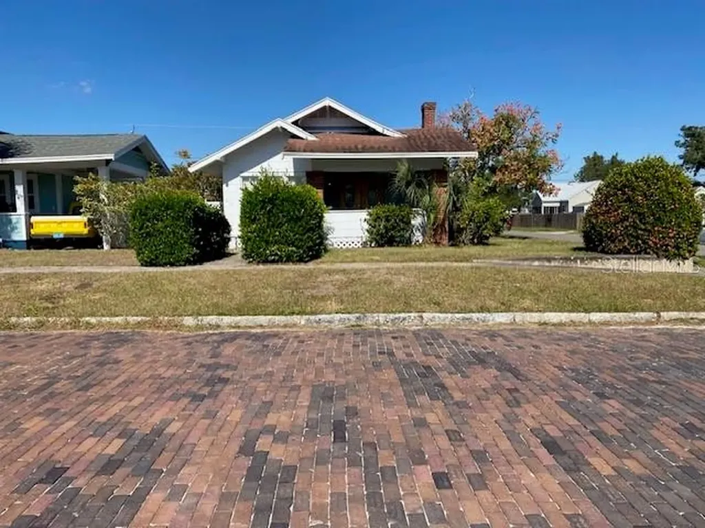 2701 4th Avenue N St Petersburg FL 33713