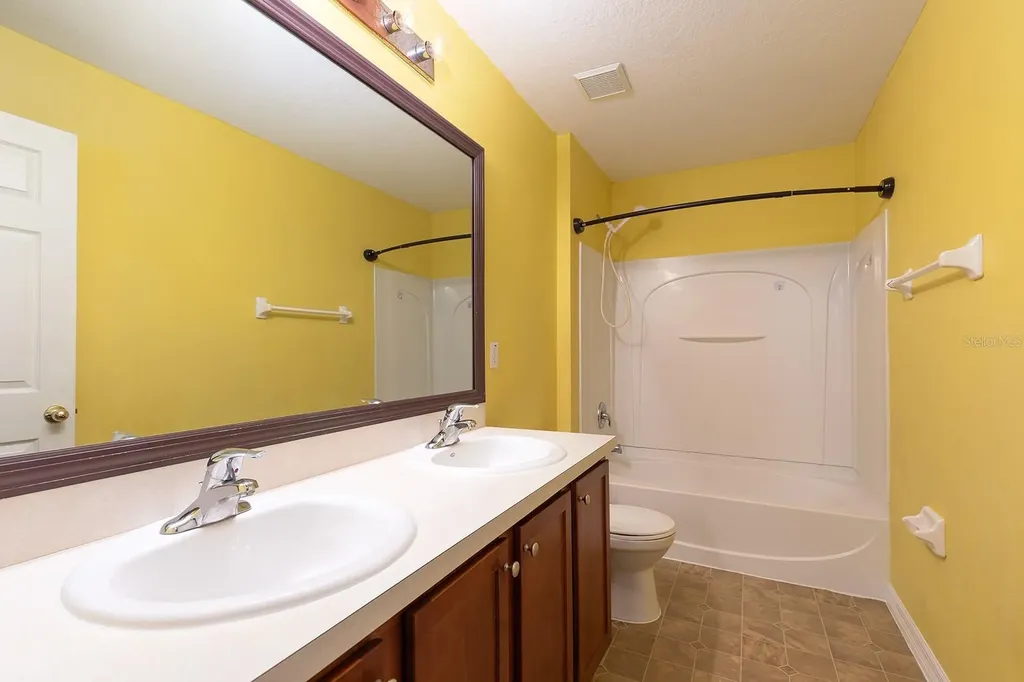 1789 Courtland Deltona FL 32738