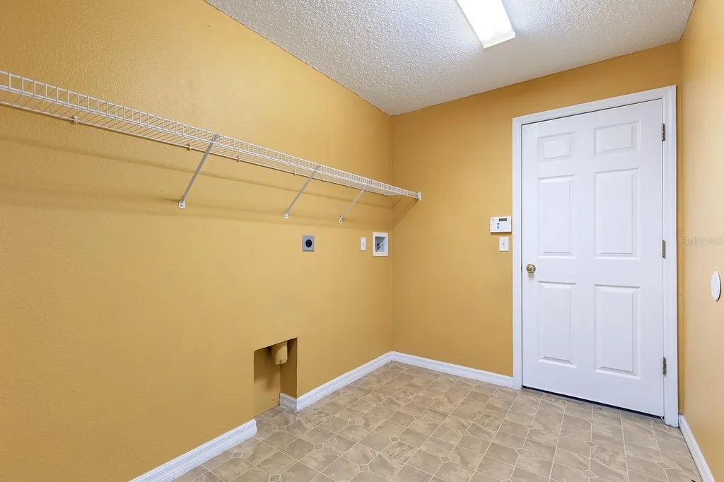 1789 Courtland Deltona FL 32738