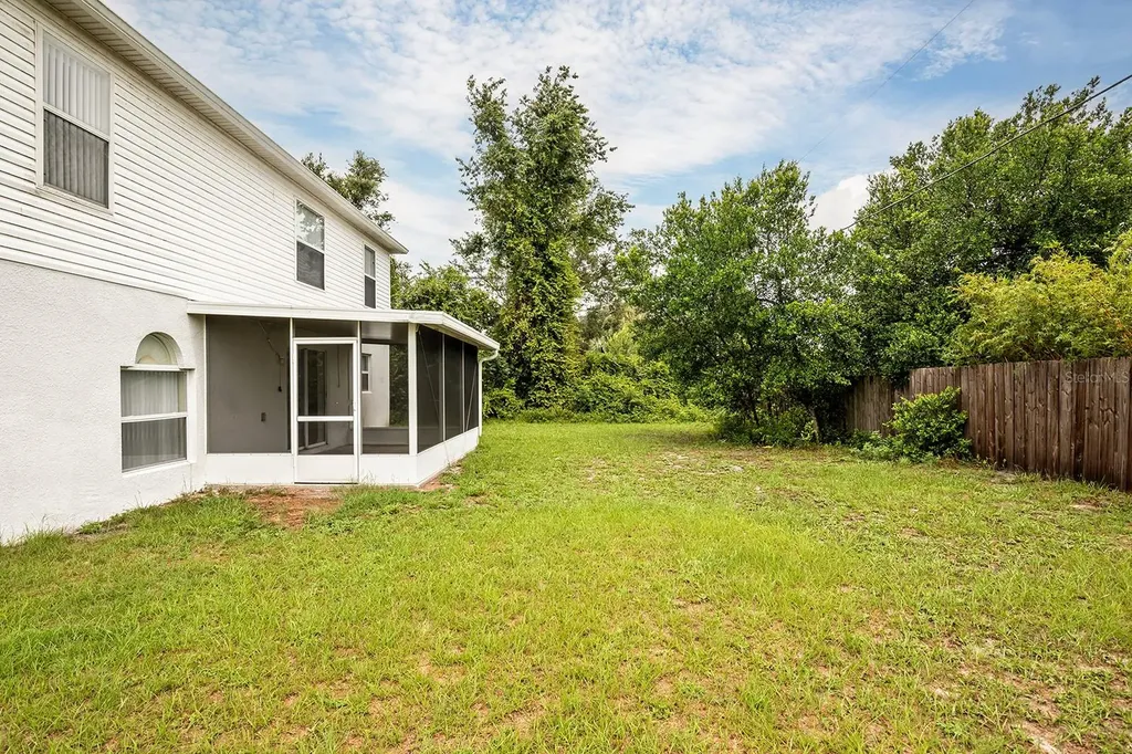 1789 Courtland Deltona FL 32738