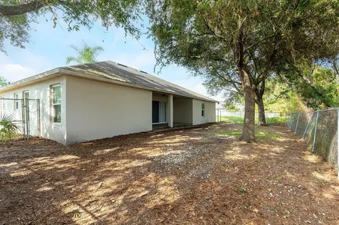 1789 Courtland Deltona FL 32738