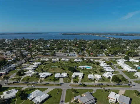1009 75th Street Parkway W Bradenton FL 34209