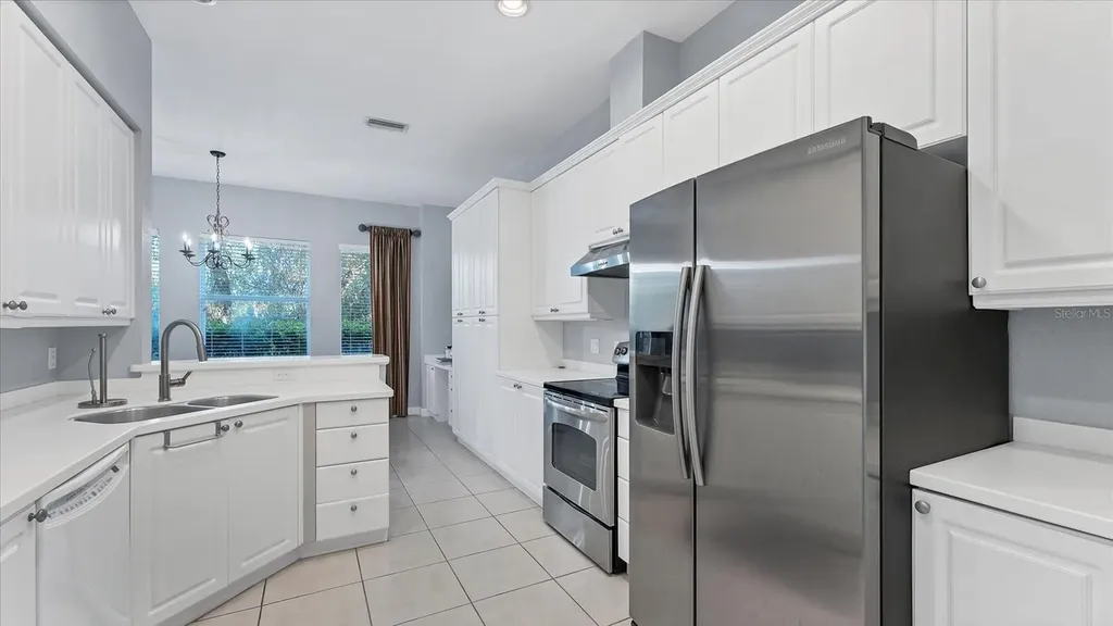 5523 46th Court W Bradenton FL 34210