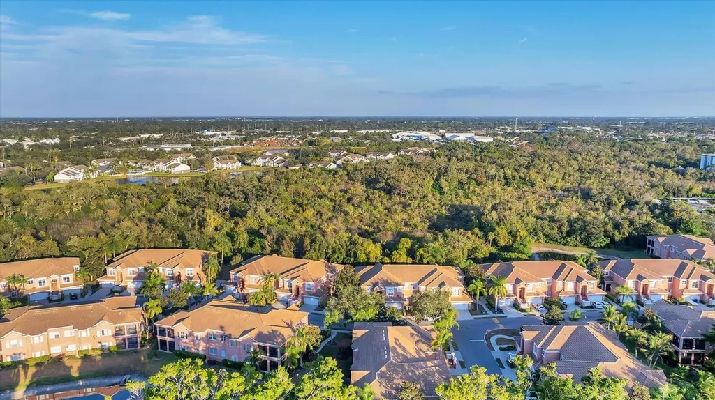 5523 46th Court W Bradenton FL 34210