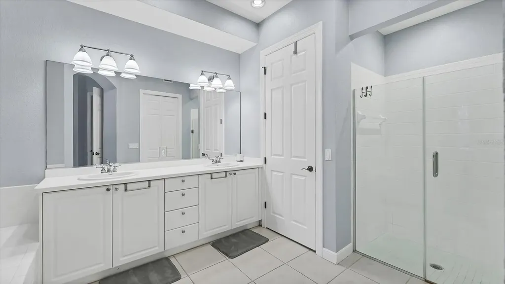 5523 46th Court W Bradenton FL 34210