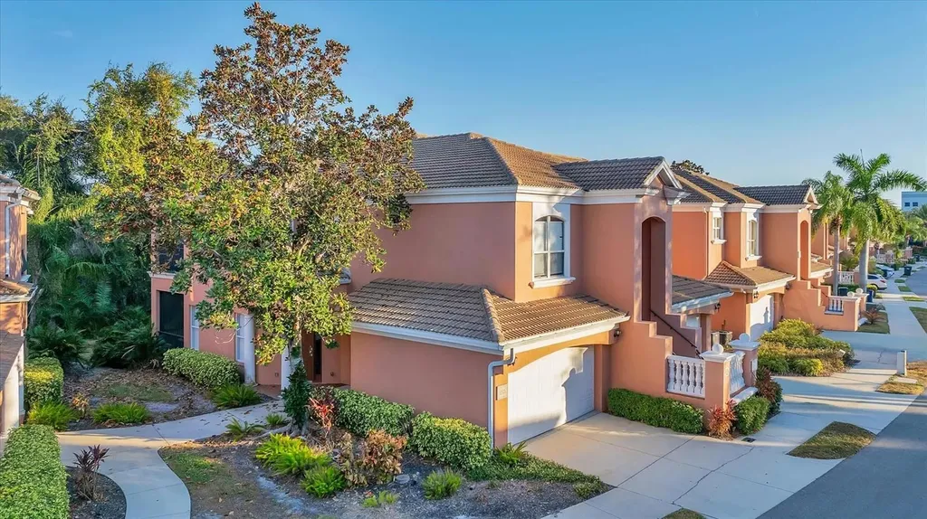 5523 46th Court W Bradenton FL 34210
