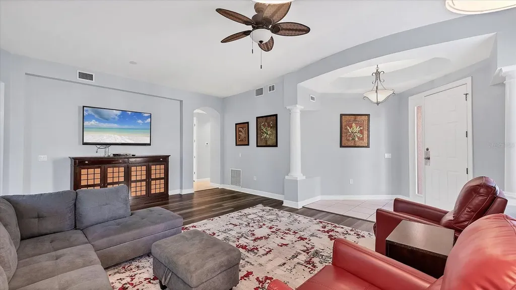 5523 46th Court W Bradenton FL 34210