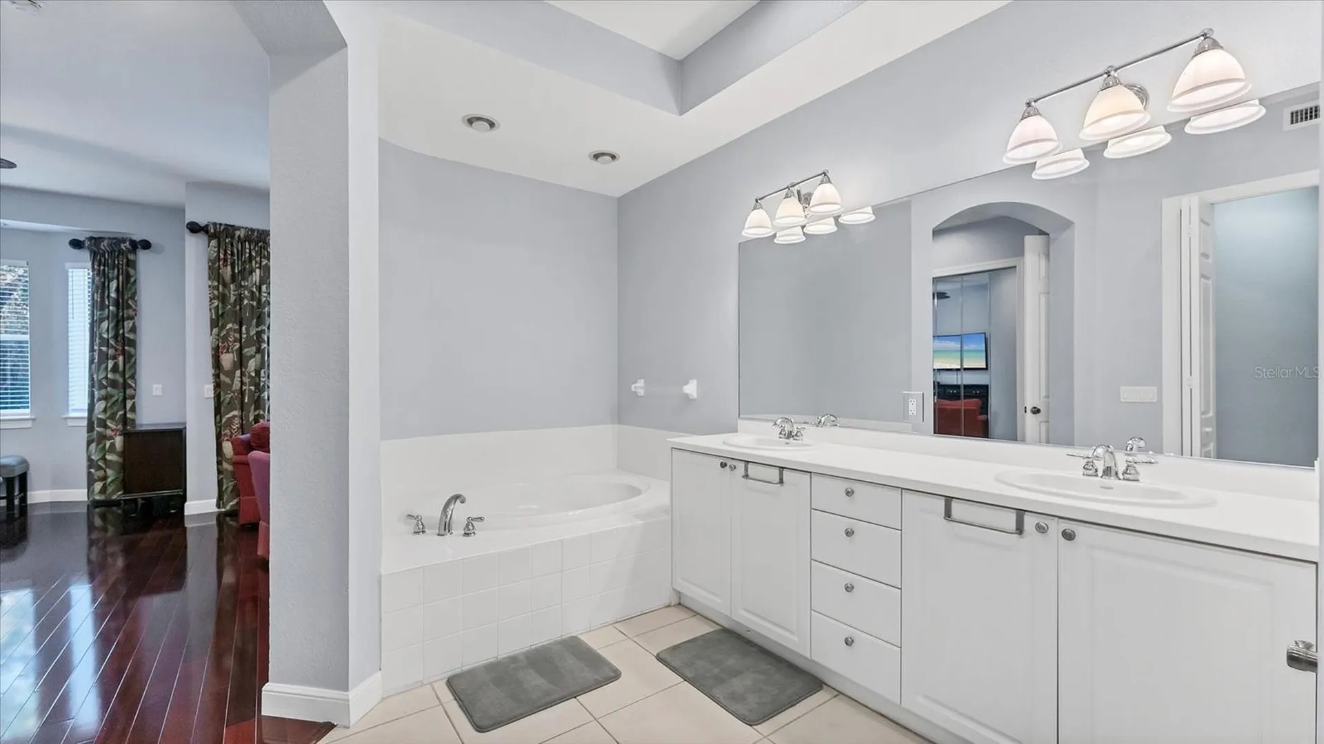 5523 46th Court W Bradenton FL 34210