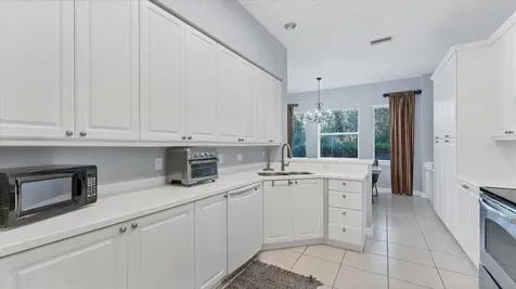 5523 46th Court W Bradenton FL 34210