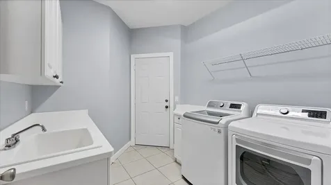 5523 46th Court W Bradenton FL 34210