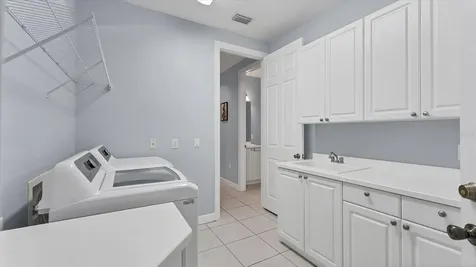 5523 46th Court W Bradenton FL 34210