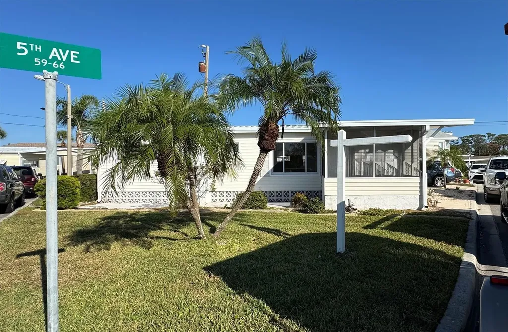61 5th Avenue Venice FL 34285