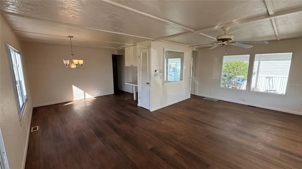 61 5th Avenue Venice FL 34285