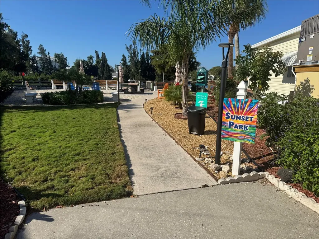 61 5th Avenue Venice FL 34285
