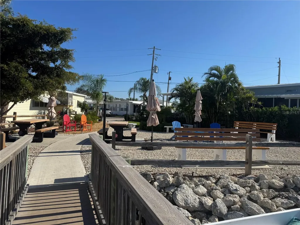 61 5th Avenue Venice FL 34285