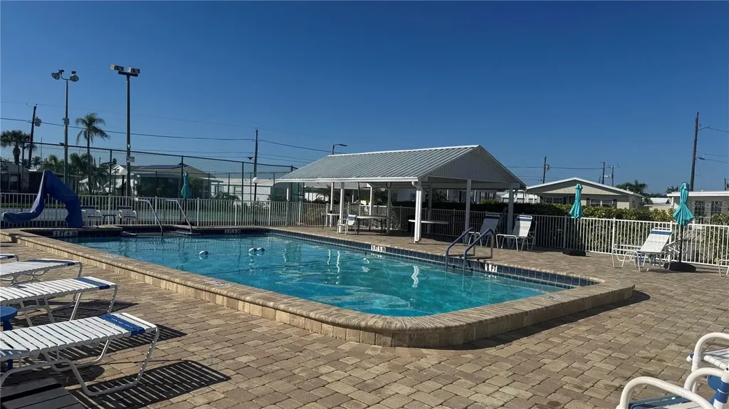 61 5th Avenue Venice FL 34285