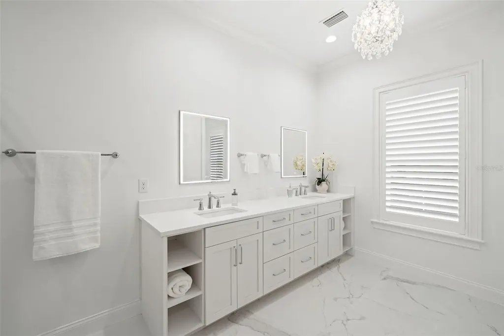 4202 W Woodmere Road Tampa FL 33609