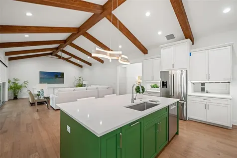 4202 W Woodmere Road Tampa FL 33609