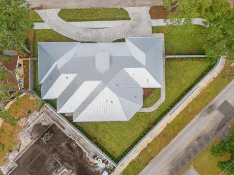 4202 W Woodmere Road Tampa FL 33609