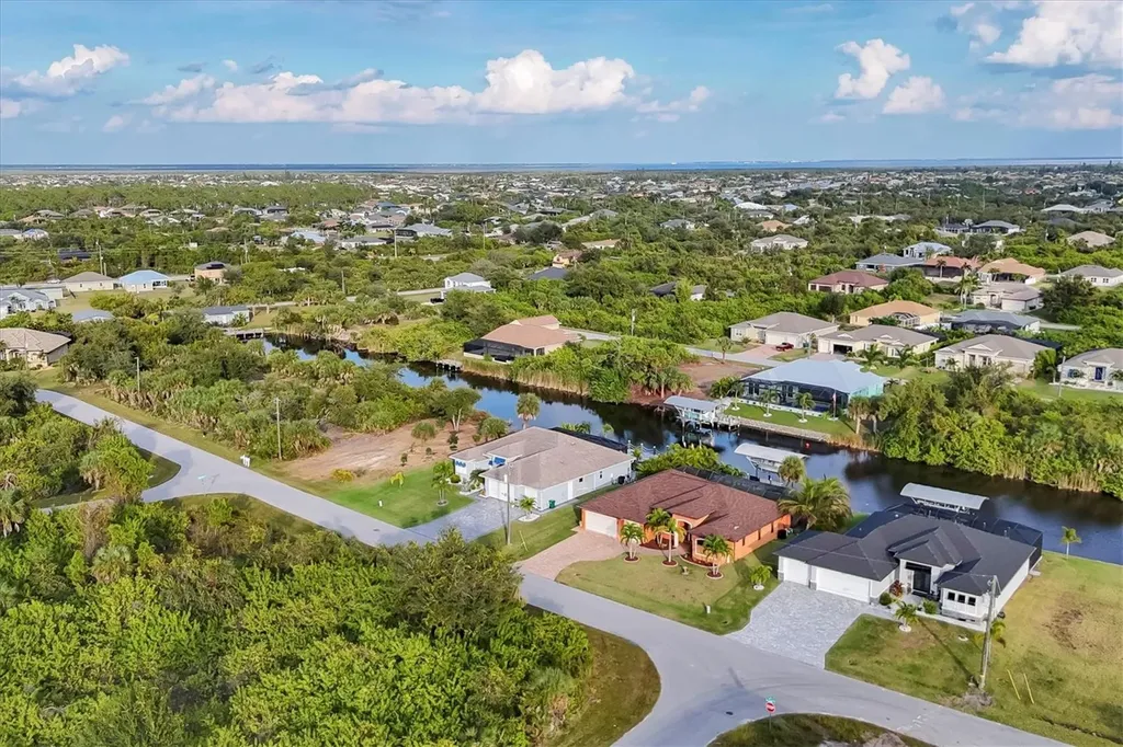 9244 Hialeah Terrace Port Charlotte FL 33981