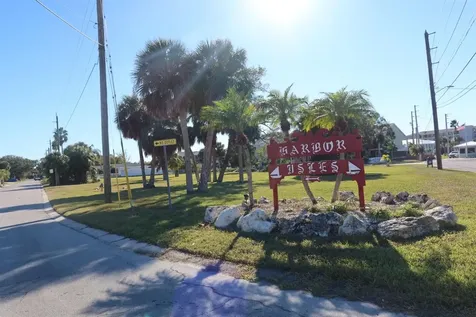 5712 Bay Boulevard Port Richey FL 34668