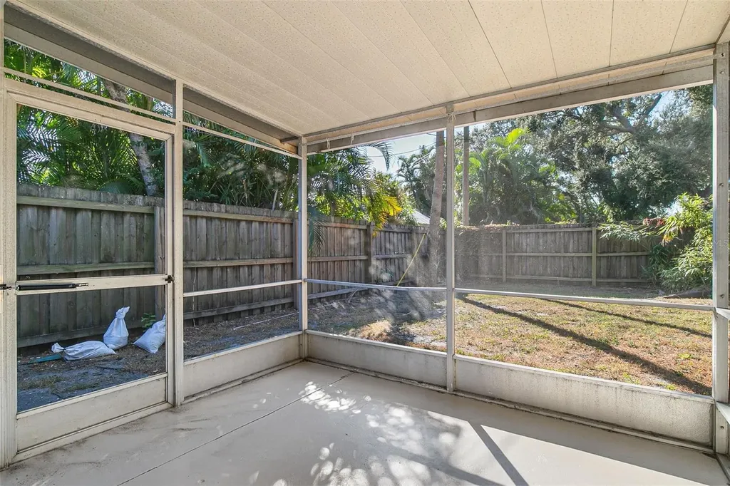 2412 Grove Street Sarasota FL 34239