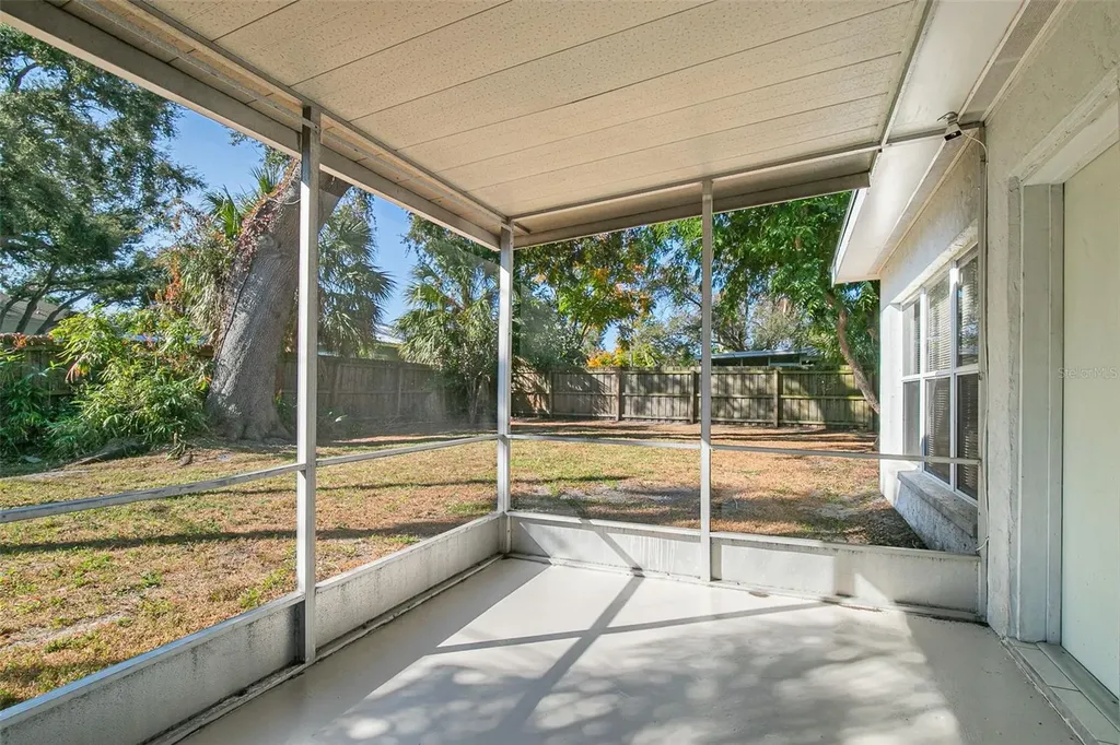 2412 Grove Street Sarasota FL 34239