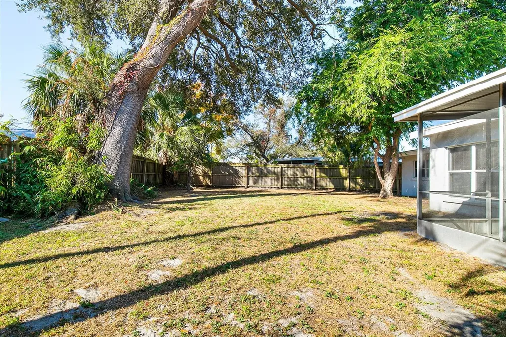 2412 Grove Street Sarasota FL 34239