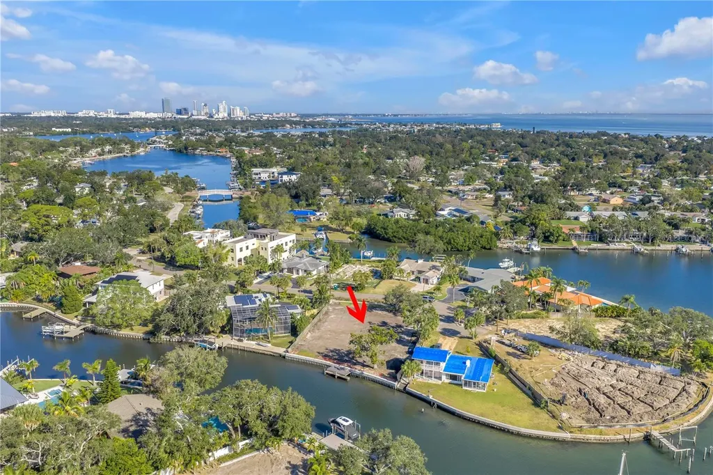 4811 Paradise Way S St Petersburg FL 33705