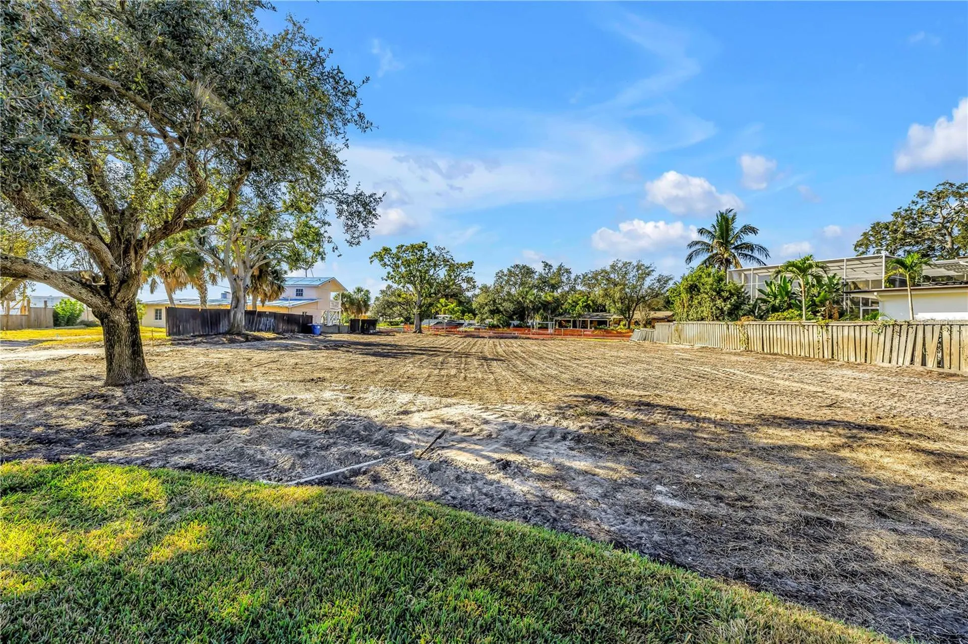 4811 Paradise Way S St Petersburg FL 33705