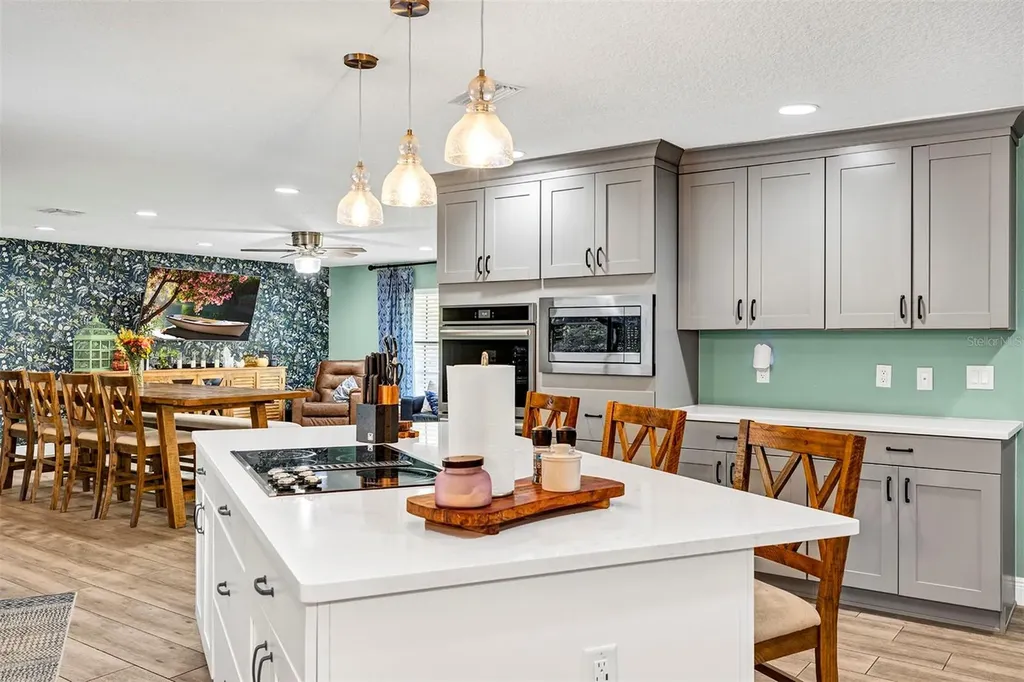 5520 NE 2nd Lane Ocala FL 34470