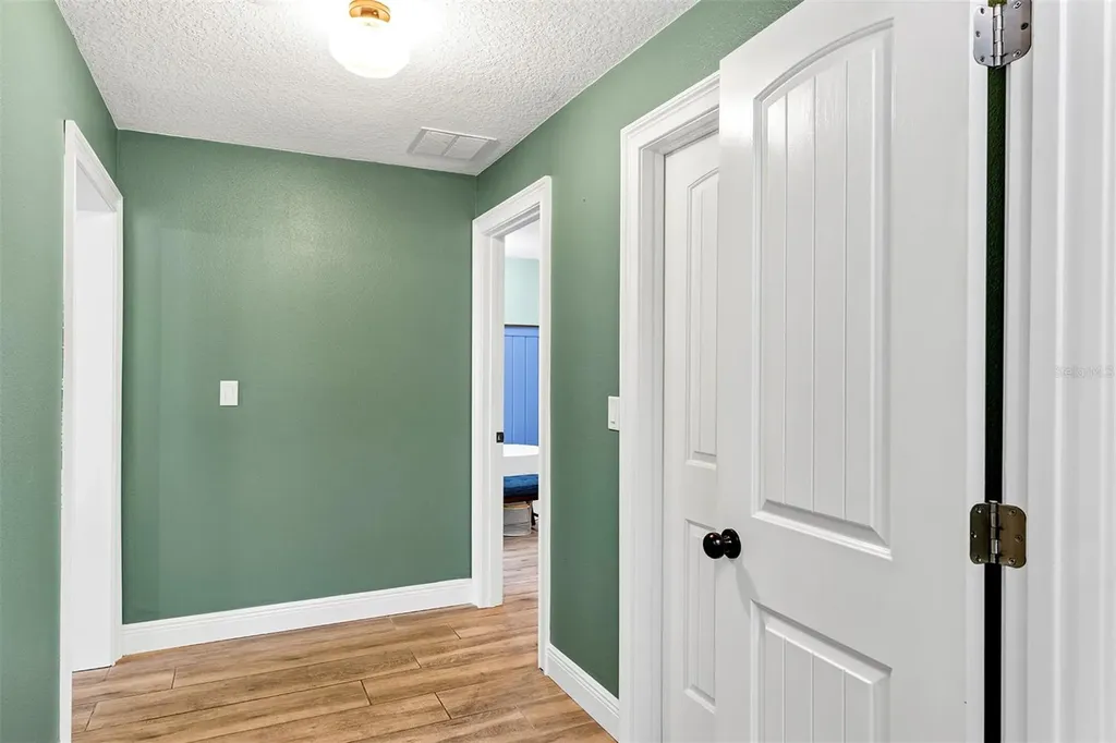 5520 NE 2nd Lane Ocala FL 34470