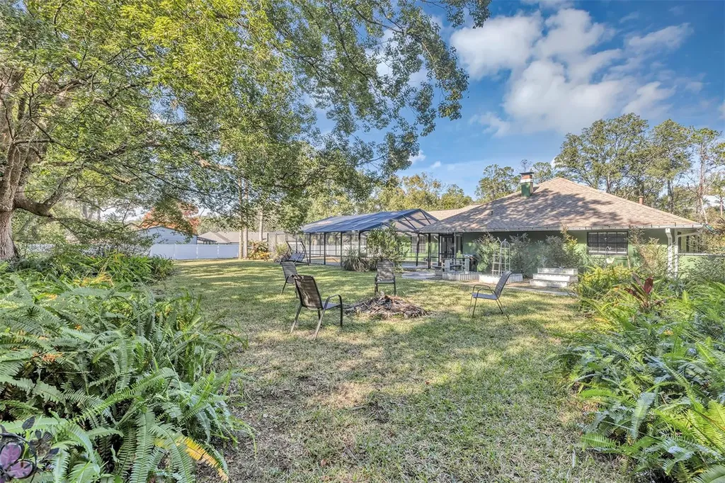 5520 NE 2nd Lane Ocala FL 34470