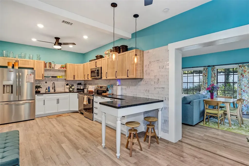 5520 NE 2nd Lane Ocala FL 34470