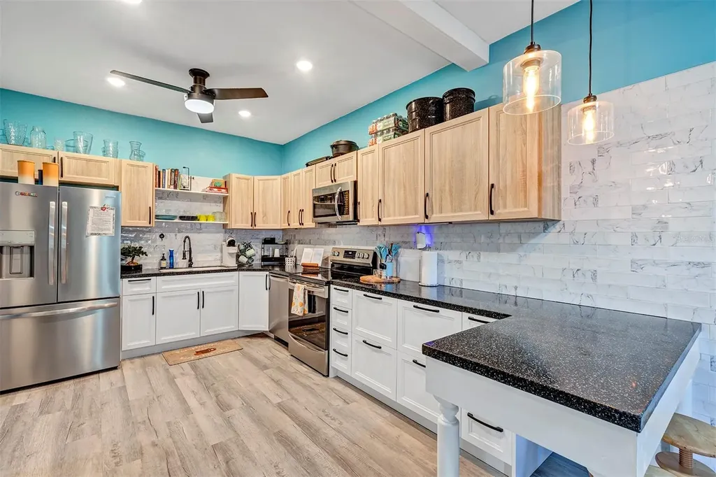 5520 NE 2nd Lane Ocala FL 34470