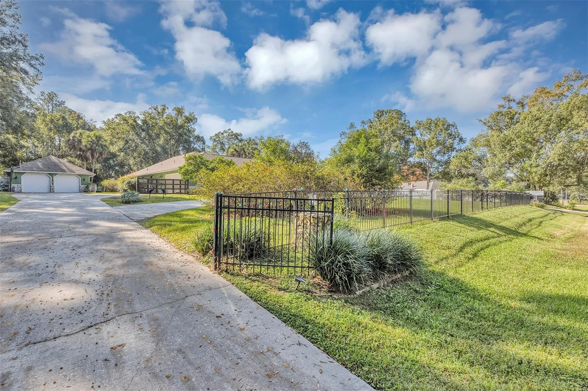 5520 NE 2nd Lane Ocala FL 34470