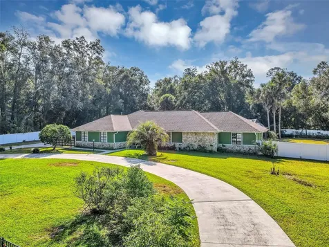 5520 NE 2nd Lane Ocala FL 34470