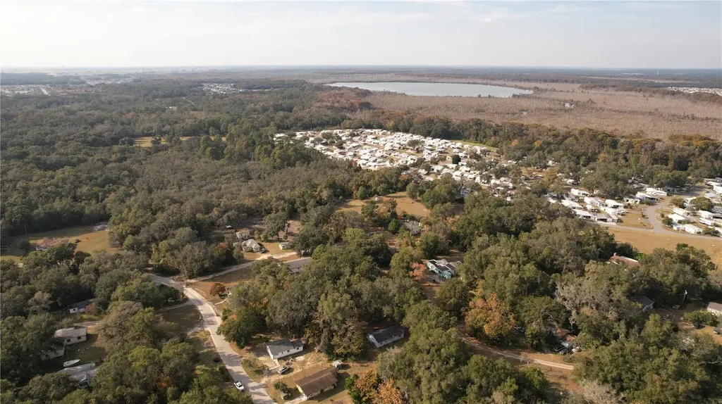 3845 N Quarters Road Okahumpka FL 34762