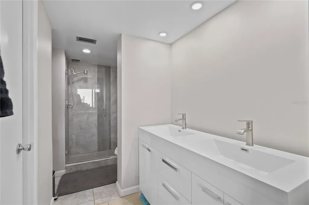 2621 Cove Cay Drive Clearwater FL 33760