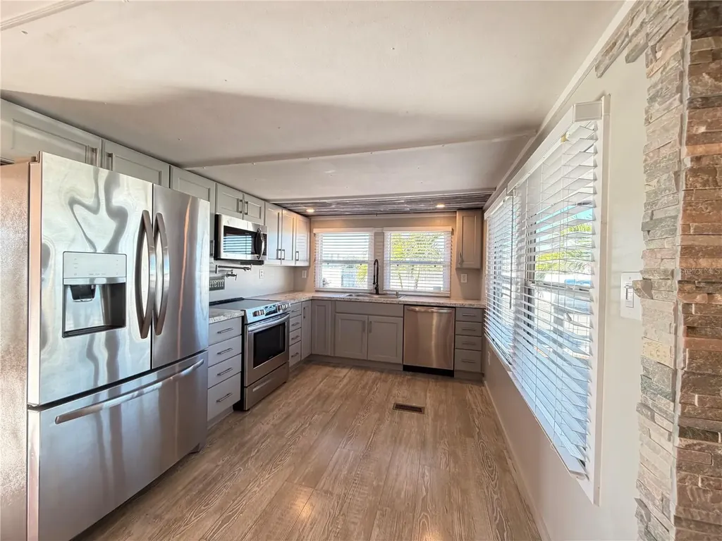 2216 Pennsylvania Avenue Bradenton FL 34207