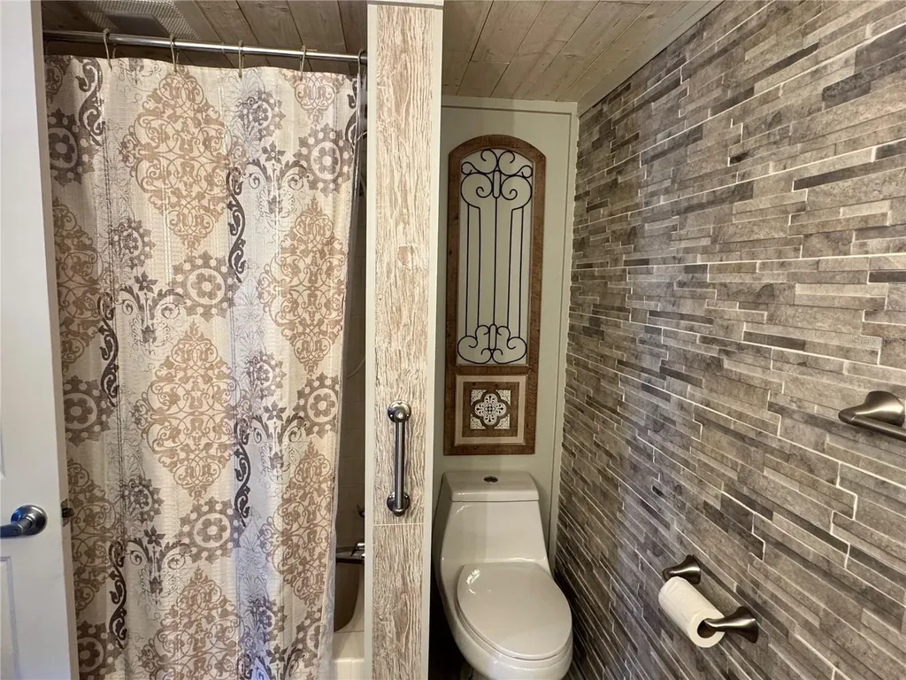 2216 Pennsylvania Avenue Bradenton FL 34207