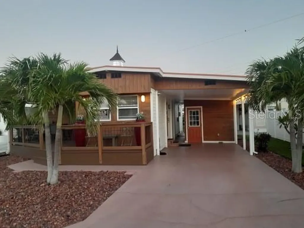 2216 Pennsylvania Avenue Bradenton FL 34207