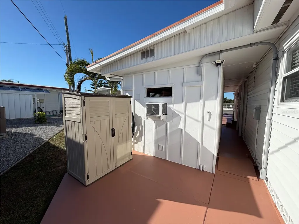 2216 Pennsylvania Avenue Bradenton FL 34207