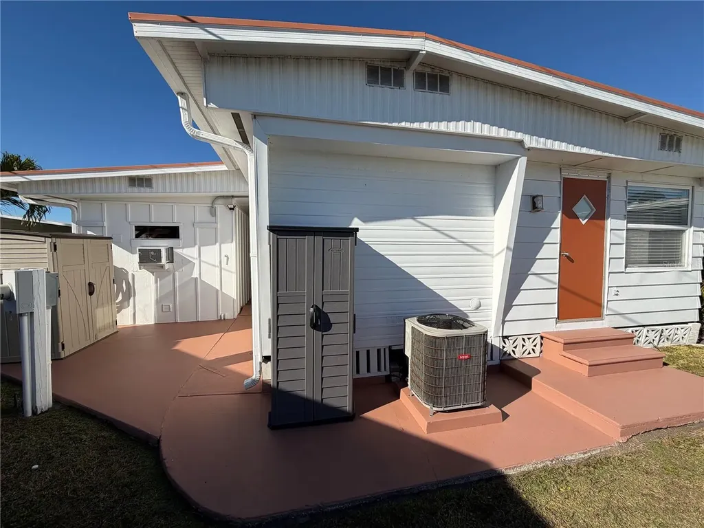2216 Pennsylvania Avenue Bradenton FL 34207