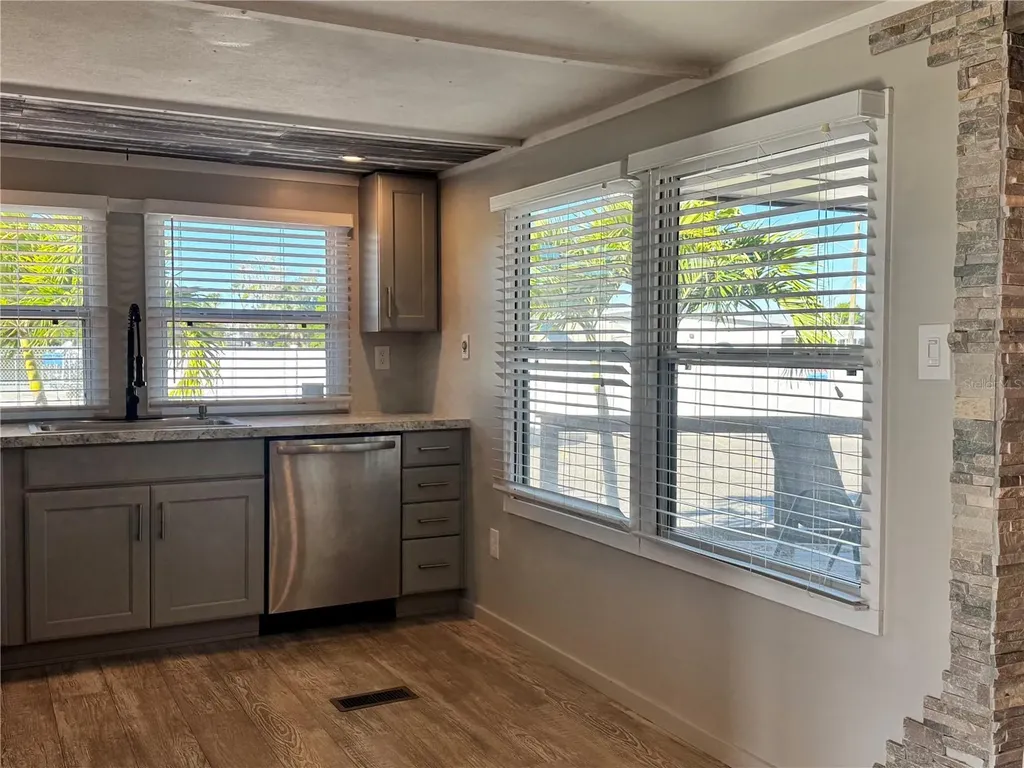 2216 Pennsylvania Avenue Bradenton FL 34207