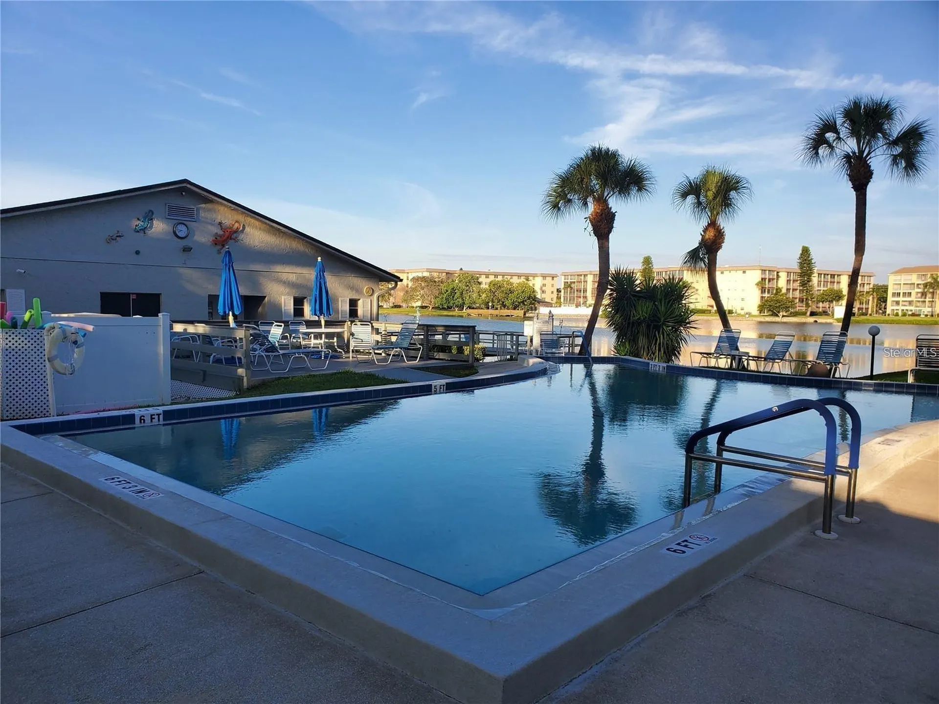 3288 Lake Bayshore Drive Bradenton FL 34205